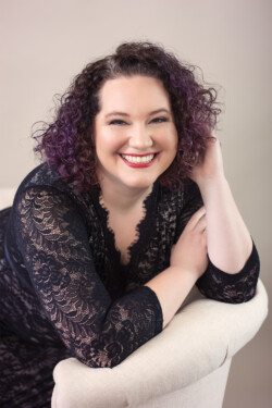 Mother's Day gift. Mom beauty session